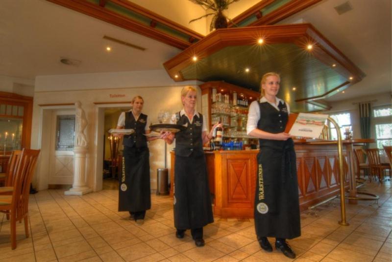 Hotel-Landrestaurant Schnittker Delbrück Buitenkant foto